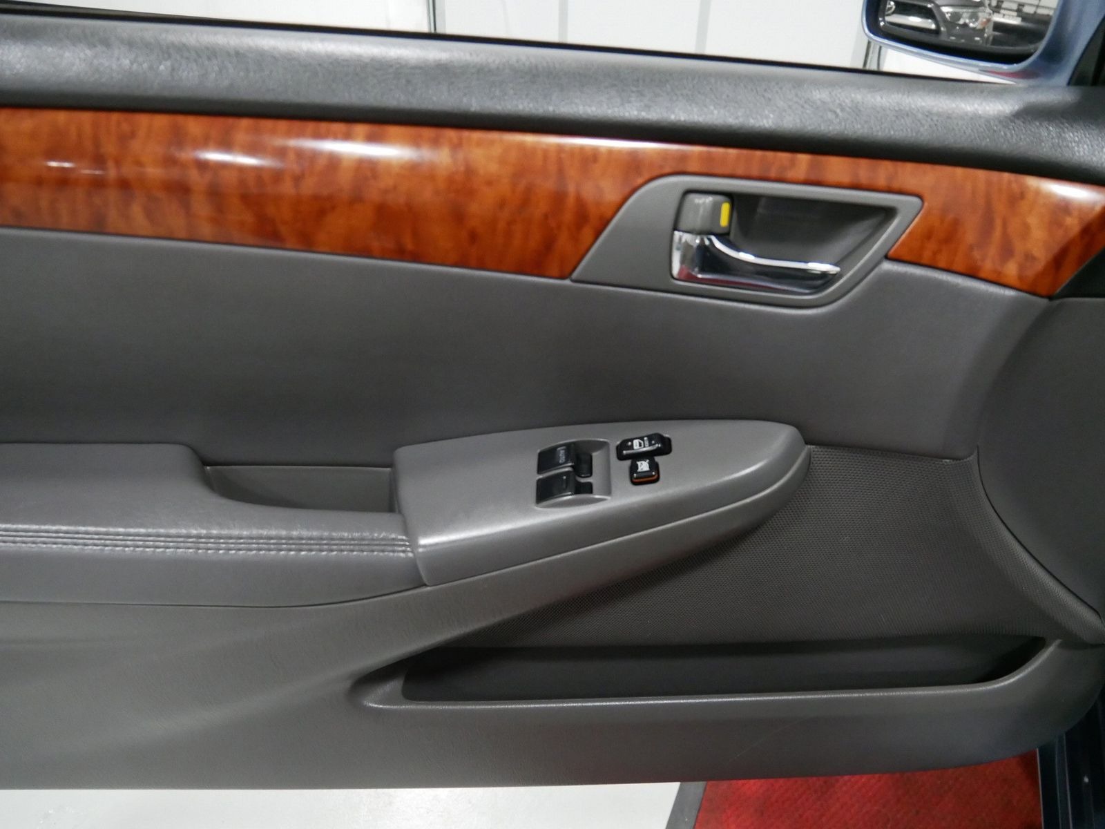 2008 Toyota CAMRY SOLARA SLE in Saint Joseph, Minnesota - Photo 16