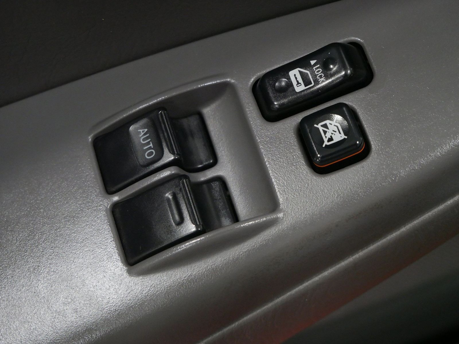 2008 Toyota CAMRY SOLARA SLE in Saint Joseph, Minnesota - Photo 17