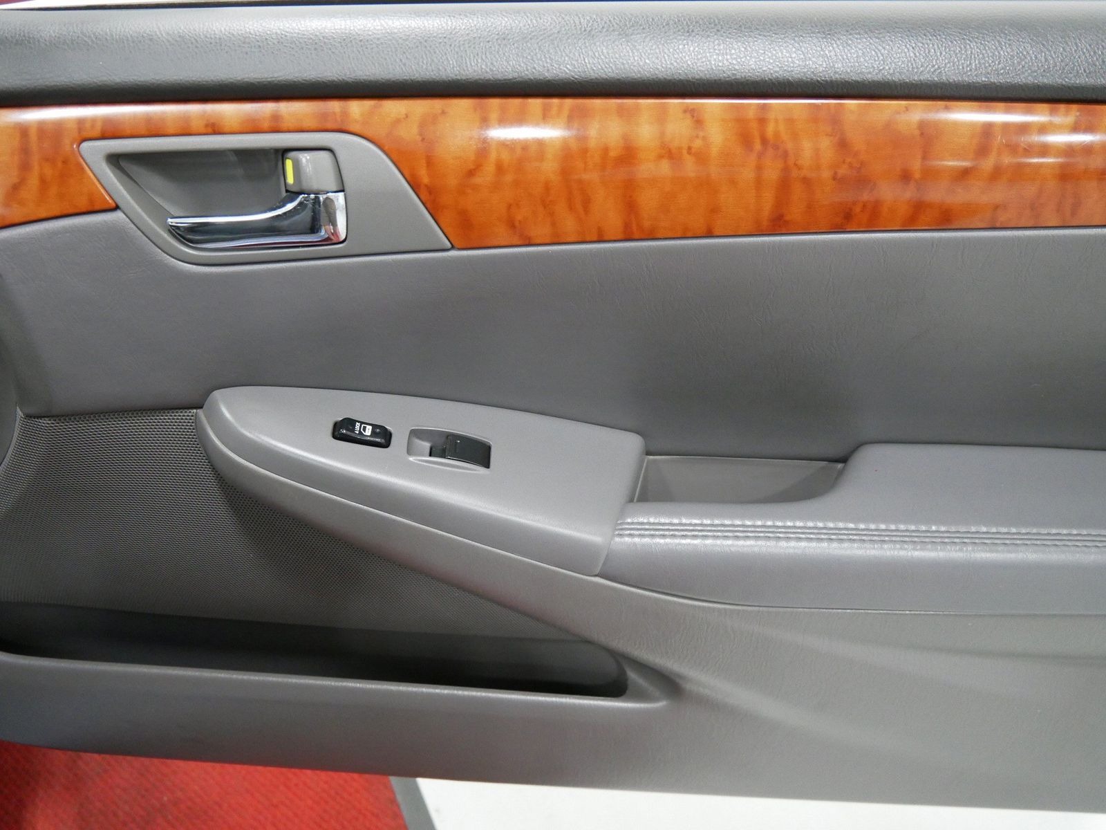 2008 Toyota CAMRY SOLARA SLE in Saint Joseph, Minnesota - Photo 29