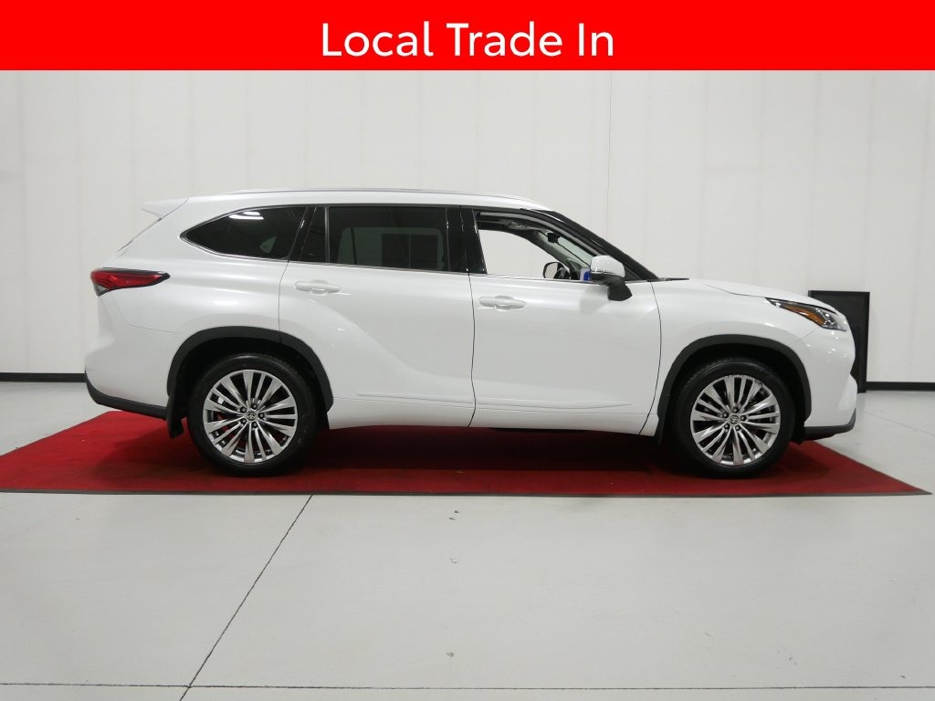 2023 Toyota HIGHTLANDER PLATINUM in Saint Joseph, Minnesota - Photo 5