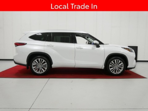 2023 Toyota HIGHTLANDER PLATINUM in Saint Joseph, Minnesota - Photo 5