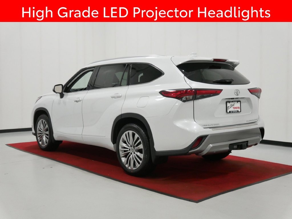 2023 Toyota HIGHTLANDER PLATINUM in Saint Joseph, Minnesota - Photo 10