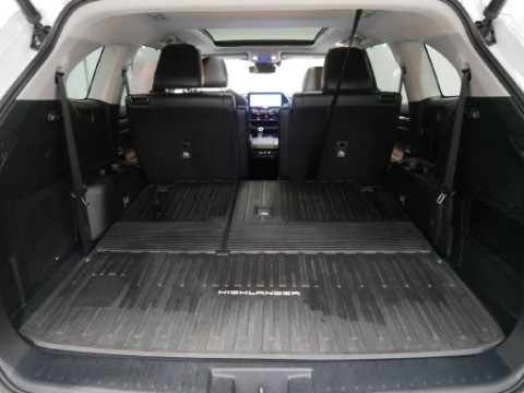 2023 Toyota HIGHTLANDER PLATINUM in Saint Joseph, Minnesota - Photo 22