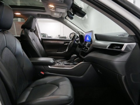 2023 Toyota HIGHTLANDER PLATINUM in Saint Joseph, Minnesota - Photo 25
