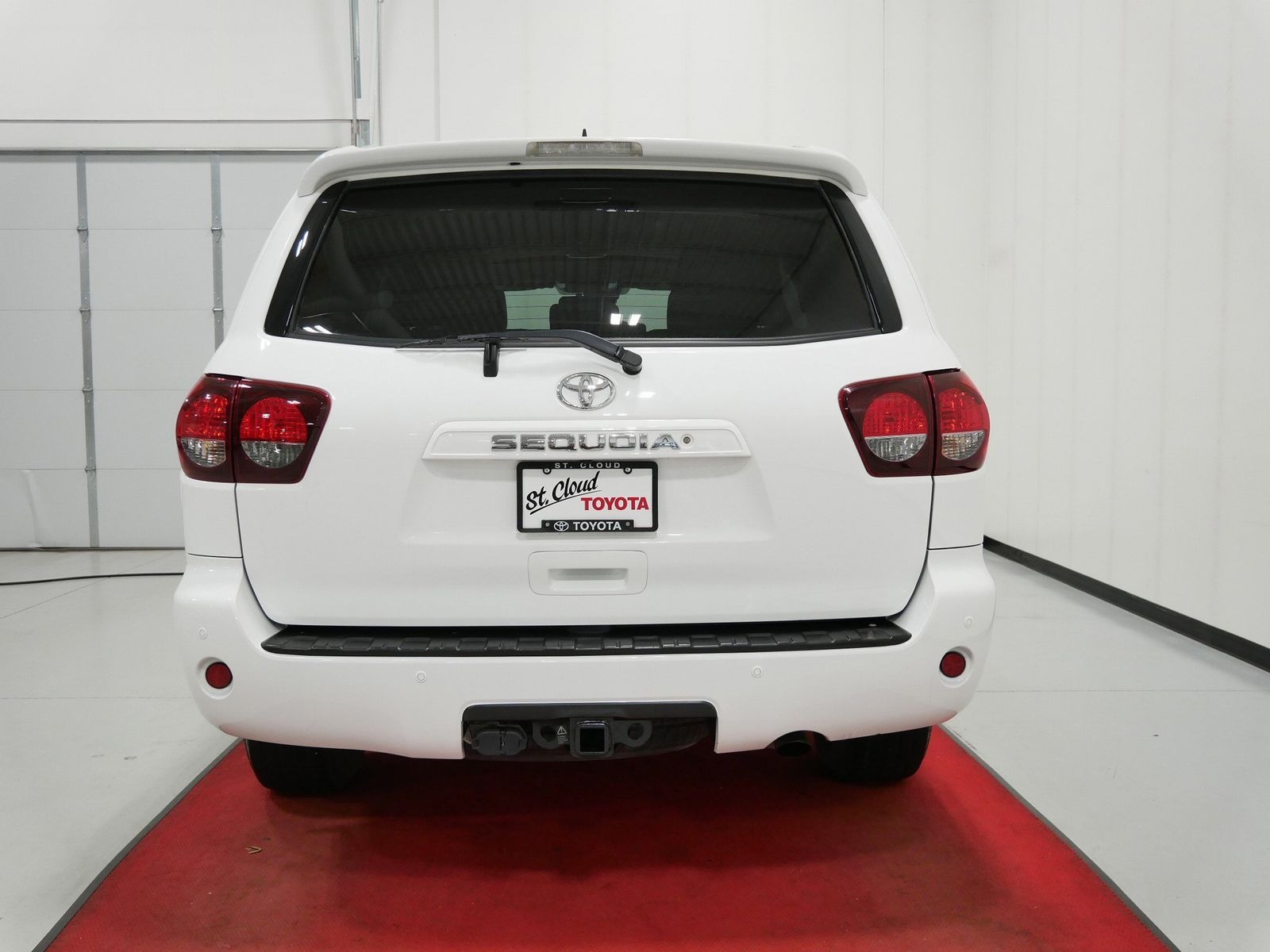 2019 Toyota SEQUOIA SR5 in Saint Joseph, Minnesota - Photo 8