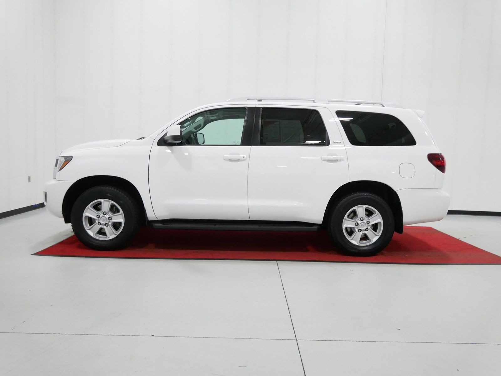 2019 Toyota SEQUOIA SR5 in Saint Joseph, Minnesota - Photo 11
