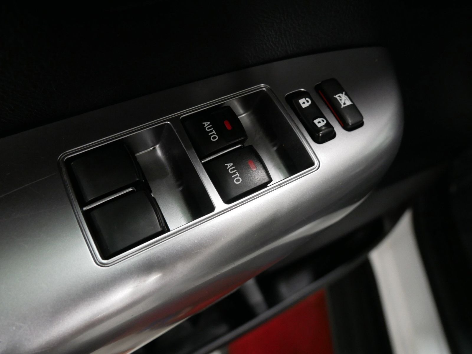 2019 Toyota SEQUOIA SR5 in Saint Joseph, Minnesota - Photo 18
