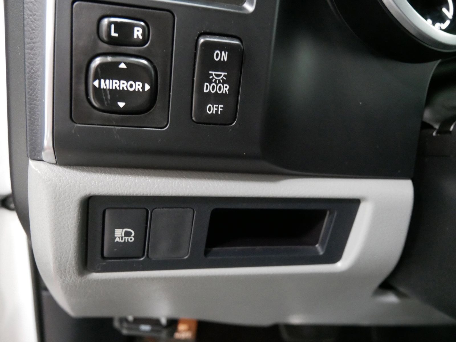 2019 Toyota SEQUOIA SR5 in Saint Joseph, Minnesota - Photo 19