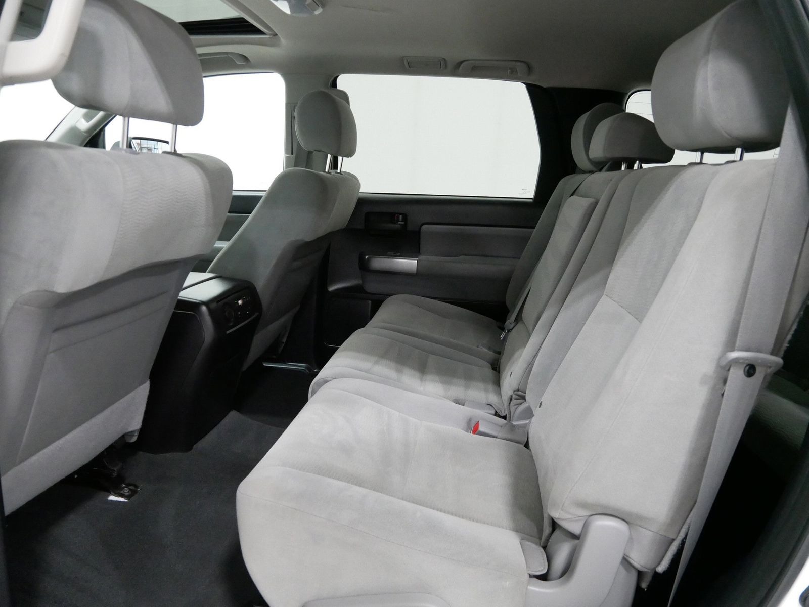 2019 Toyota SEQUOIA SR5 in Saint Joseph, Minnesota - Photo 20