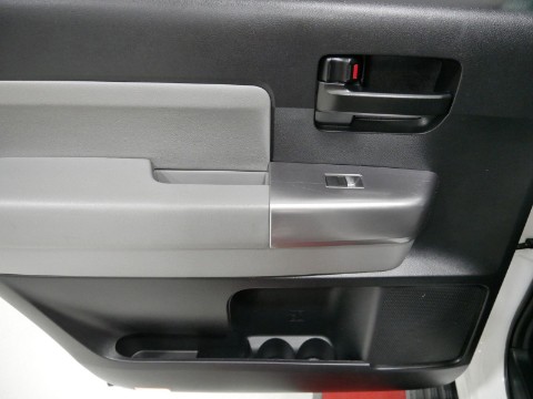 2019 Toyota SEQUOIA SR5 in Saint Joseph, Minnesota - Photo 21