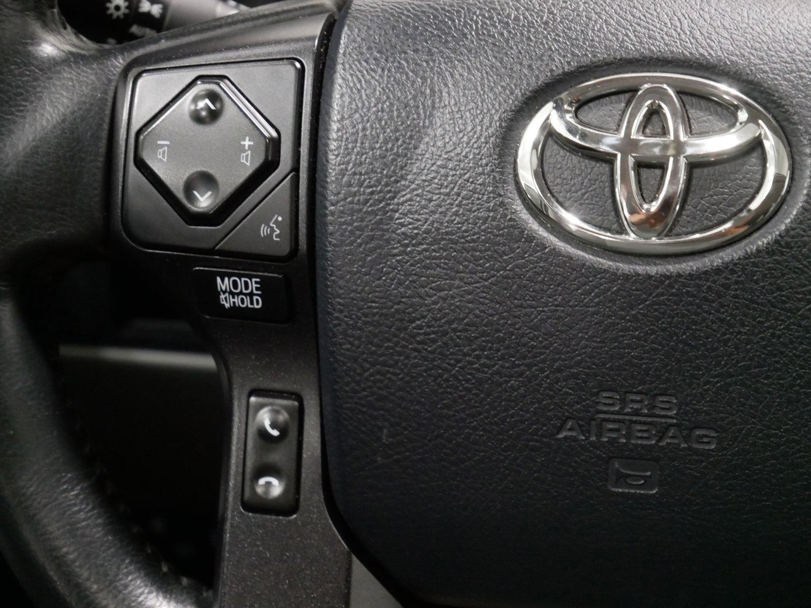 2019 Toyota SEQUOIA SR5 in Saint Joseph, Minnesota - Photo 25