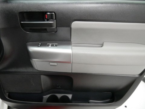 2019 Toyota SEQUOIA SR5 in Saint Joseph, Minnesota - Photo 31