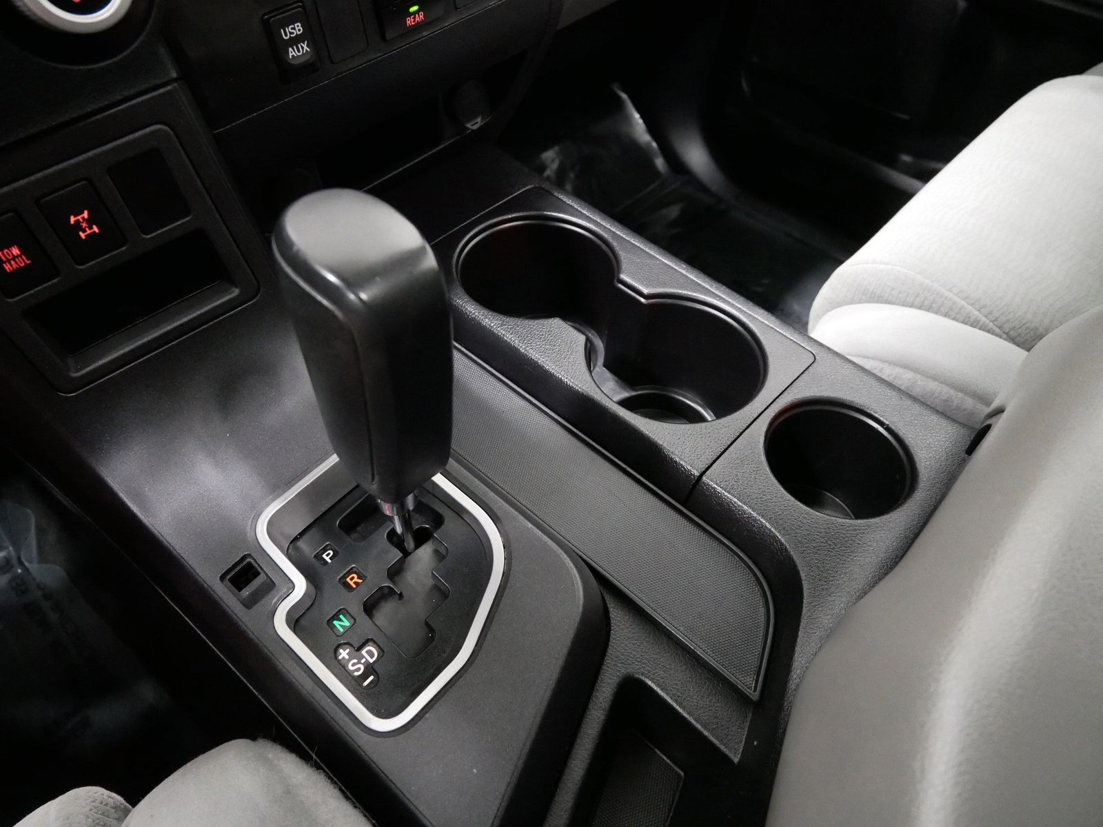 2019 Toyota SEQUOIA SR5 in Saint Joseph, Minnesota - Photo 36