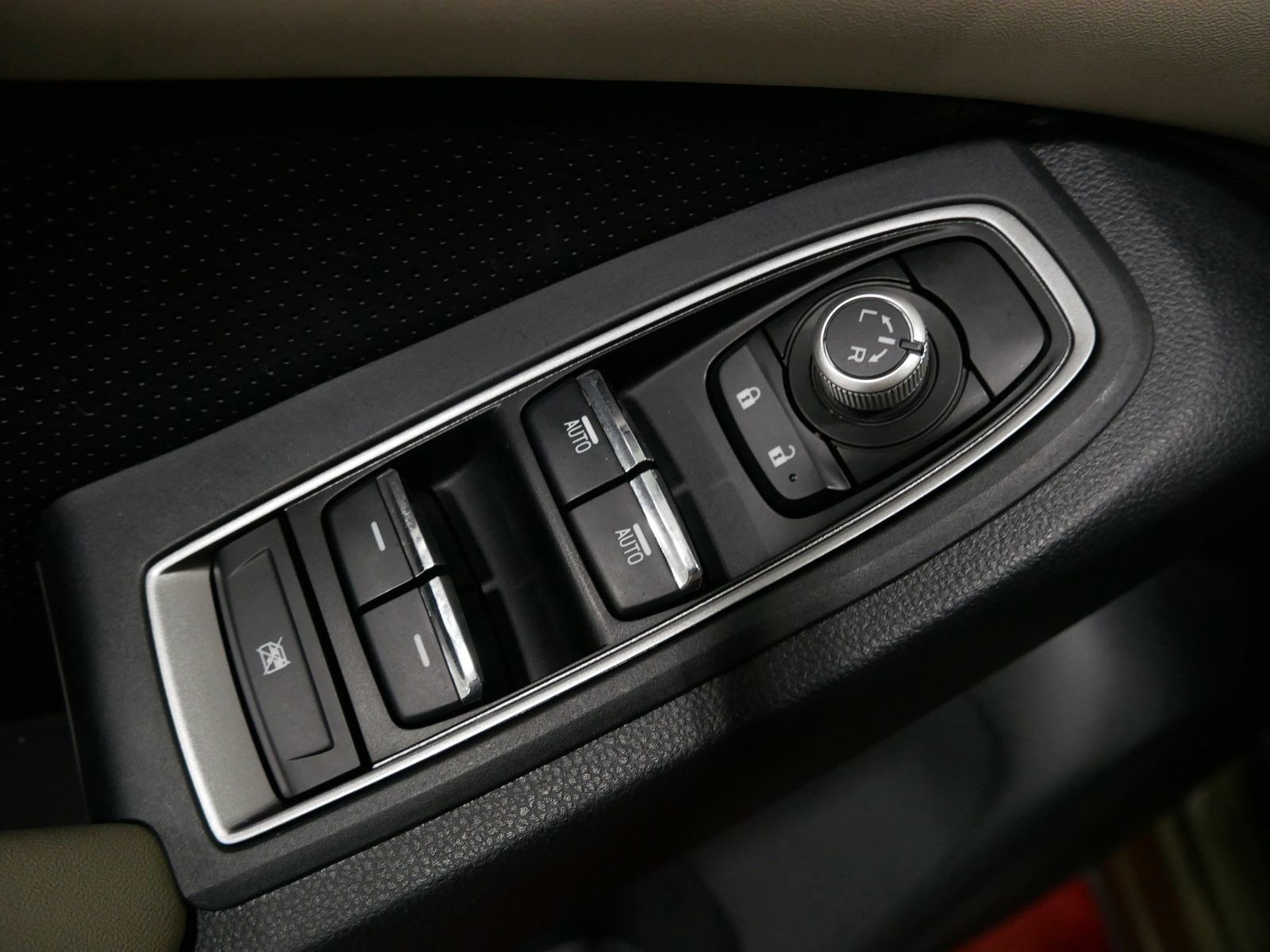 2023 Subaru ASCENT LIMITED in Saint Joseph, Minnesota - Photo 17
