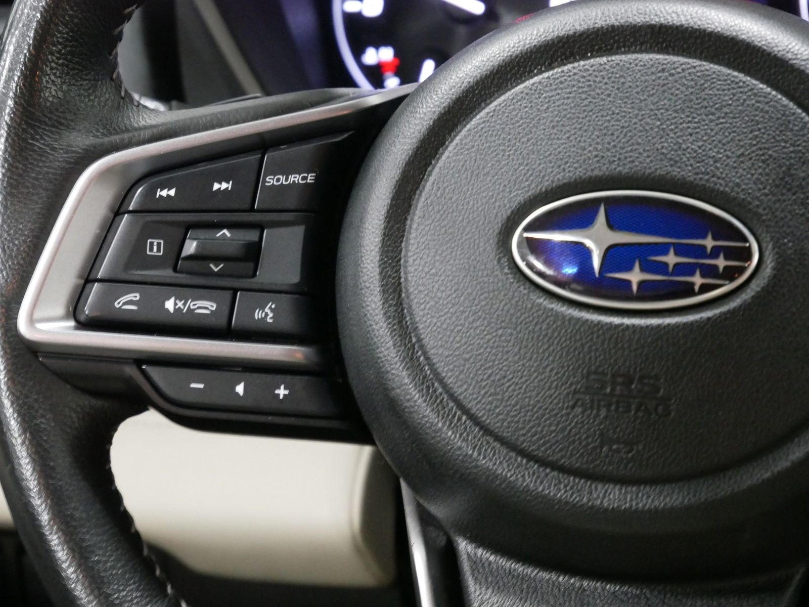 2023 Subaru ASCENT LIMITED in Saint Joseph, Minnesota - Photo 25