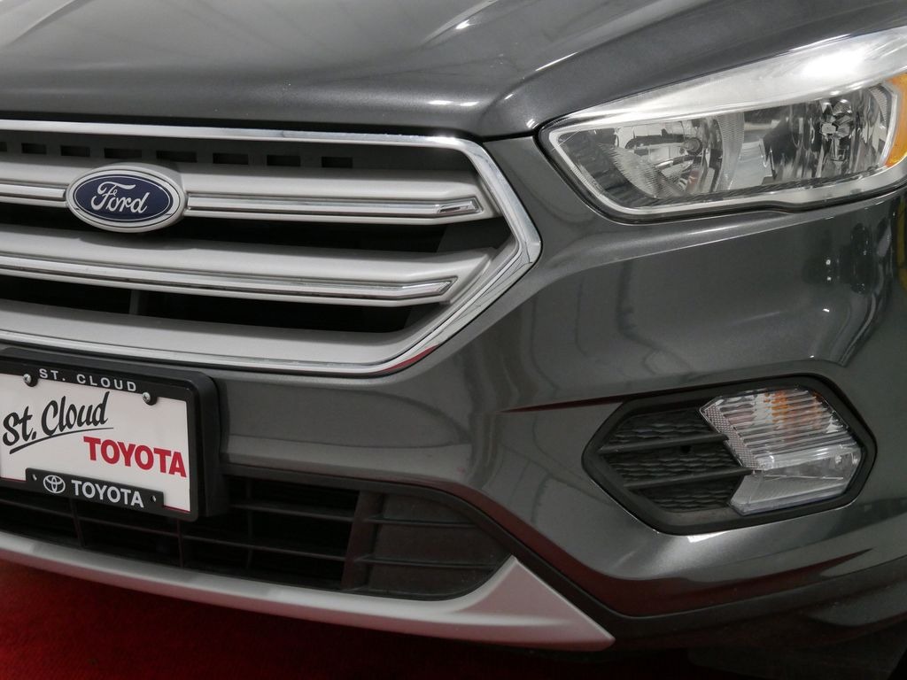 2018 Ford ESCAPE SE in Saint Joseph, Minnesota - Photo 13