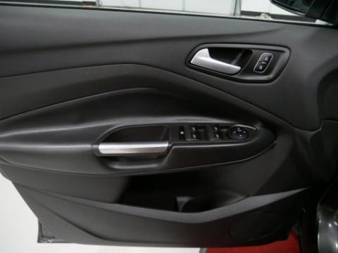 2018 Ford ESCAPE SE in Saint Joseph, Minnesota - Photo 16