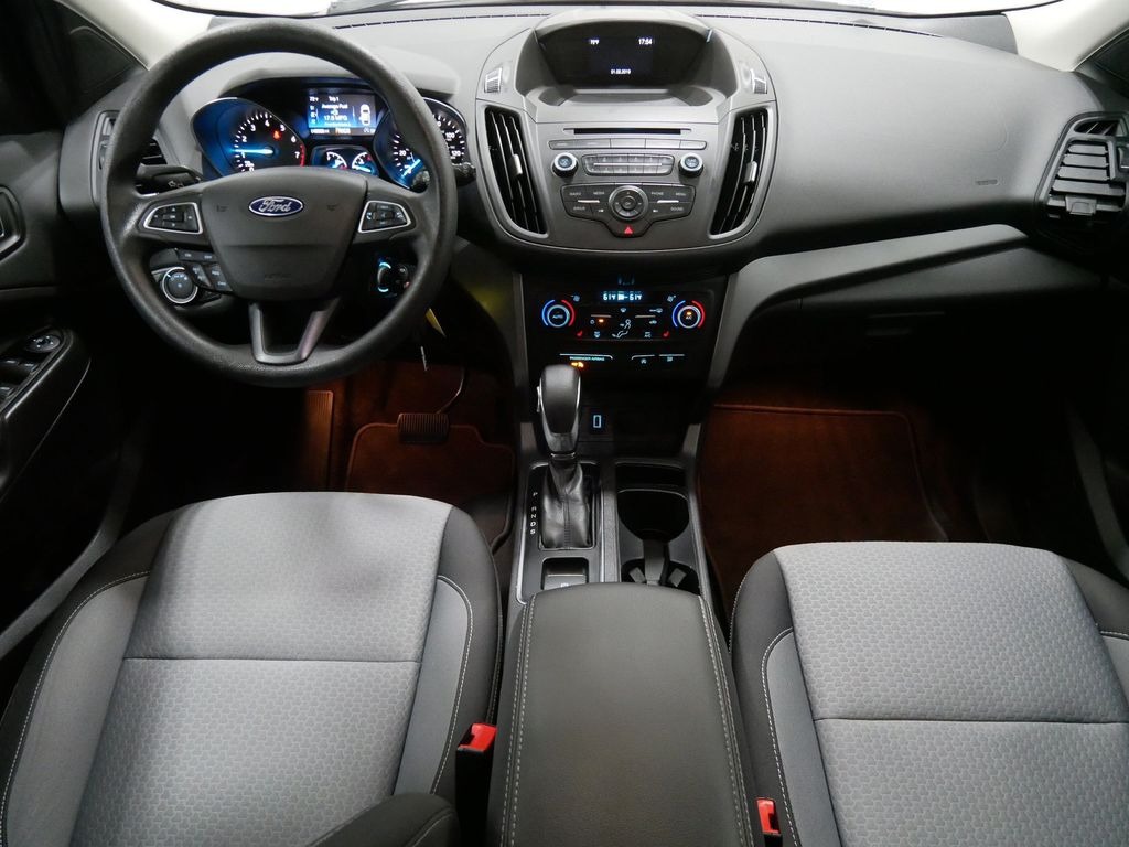 2018 Ford ESCAPE SE in Saint Joseph, Minnesota - Photo 21