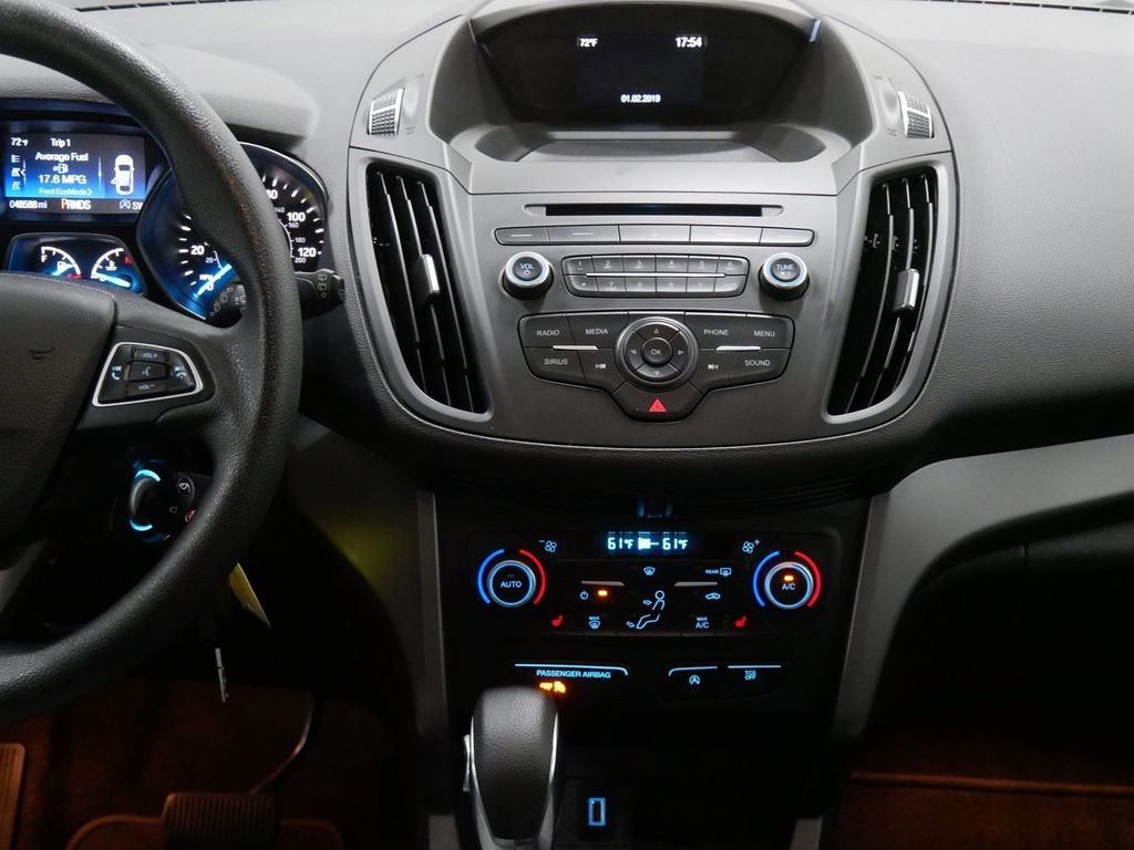 2018 Ford ESCAPE SE in Saint Joseph, Minnesota - Photo 22