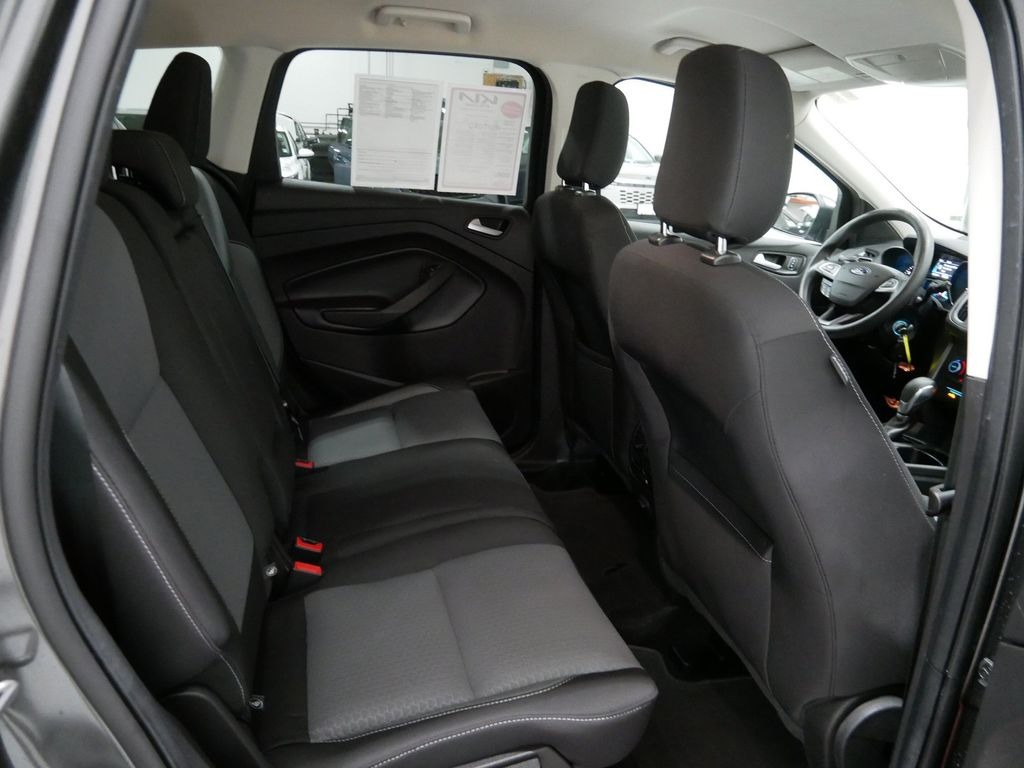 2018 Ford ESCAPE SE in Saint Joseph, Minnesota - Photo 27