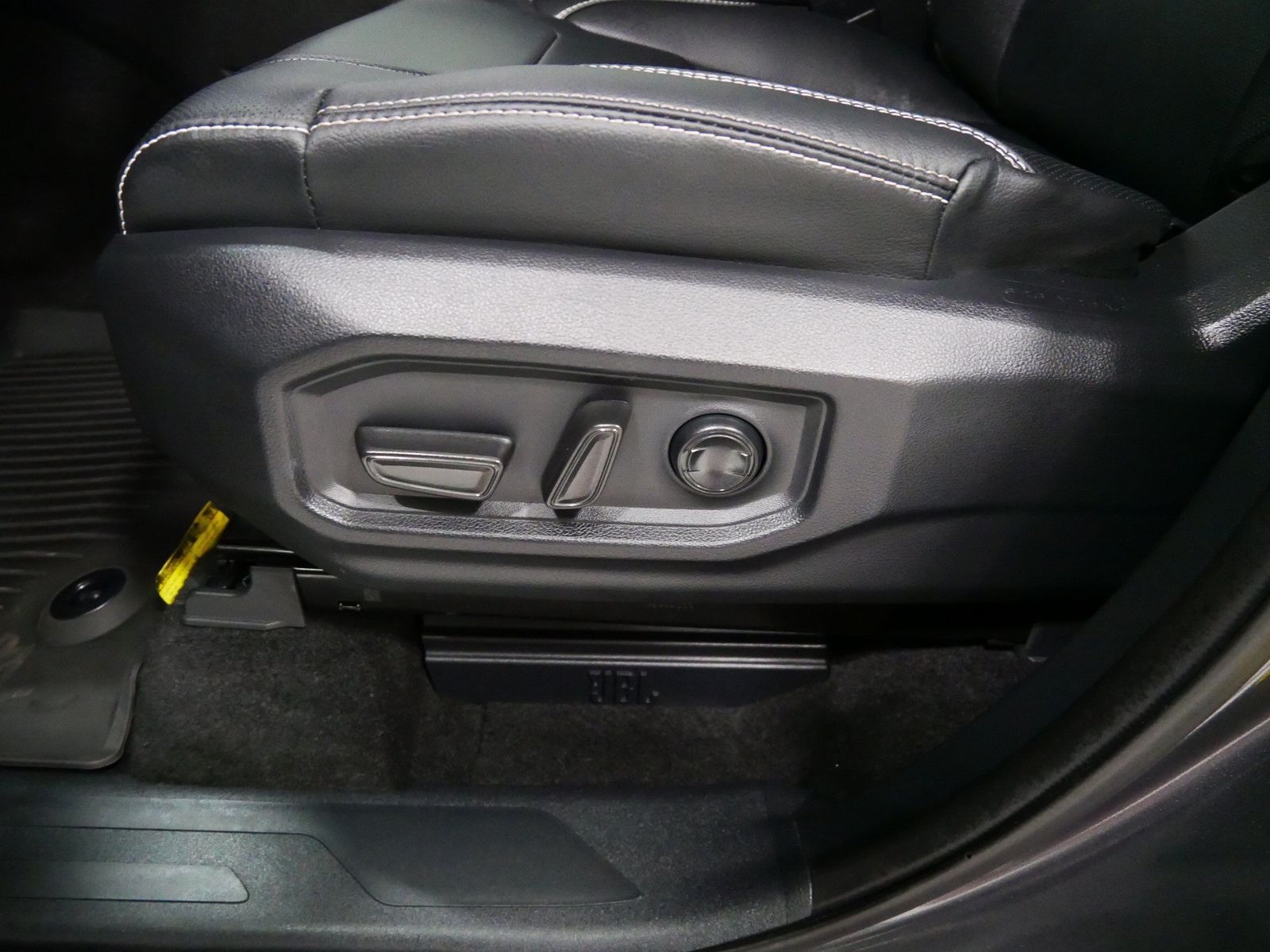 2026 Toyota TUNDRA HYBRID LIMITED 5.5' BED in Saint Joseph, Minnesota - Photo 15