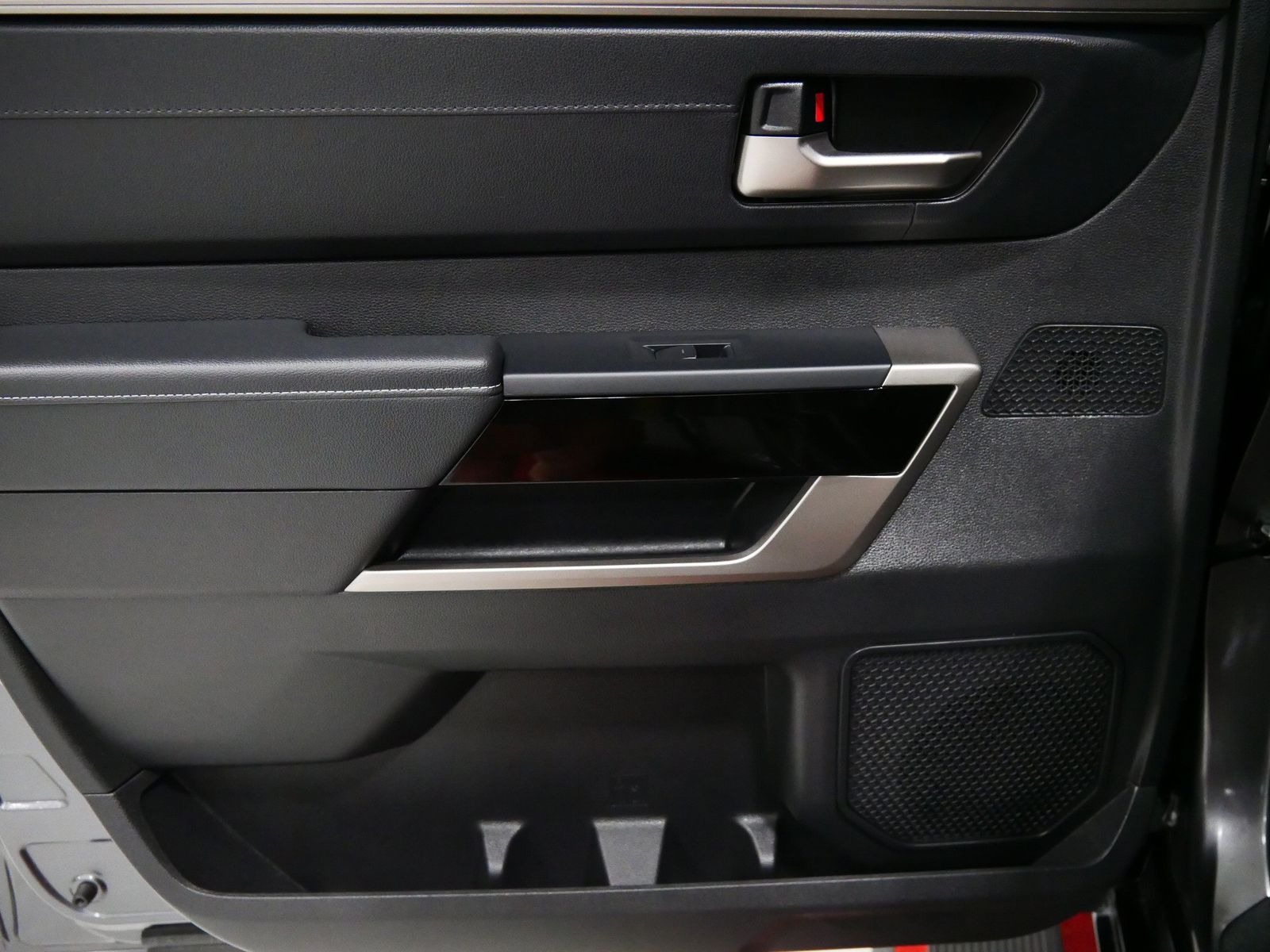 2026 Toyota TUNDRA HYBRID LIMITED 5.5' BED in Saint Joseph, Minnesota - Photo 20