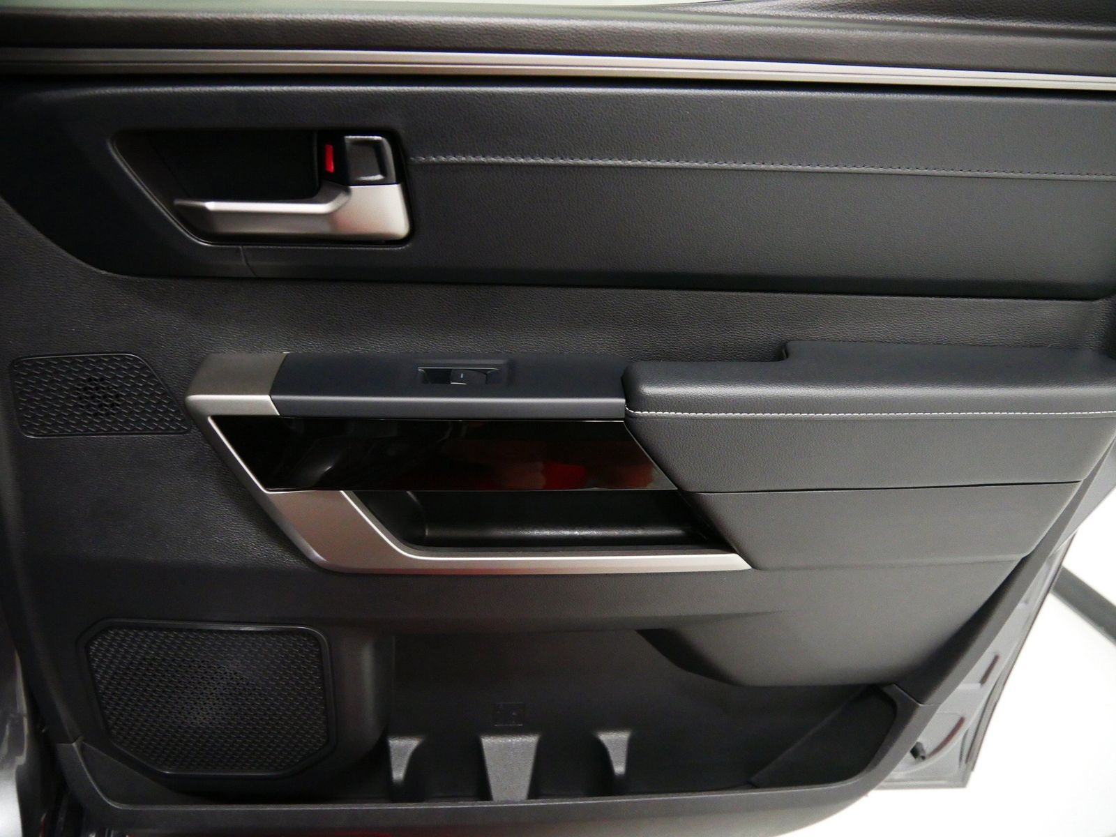2026 Toyota TUNDRA HYBRID LIMITED 5.5' BED in Saint Joseph, Minnesota - Photo 28