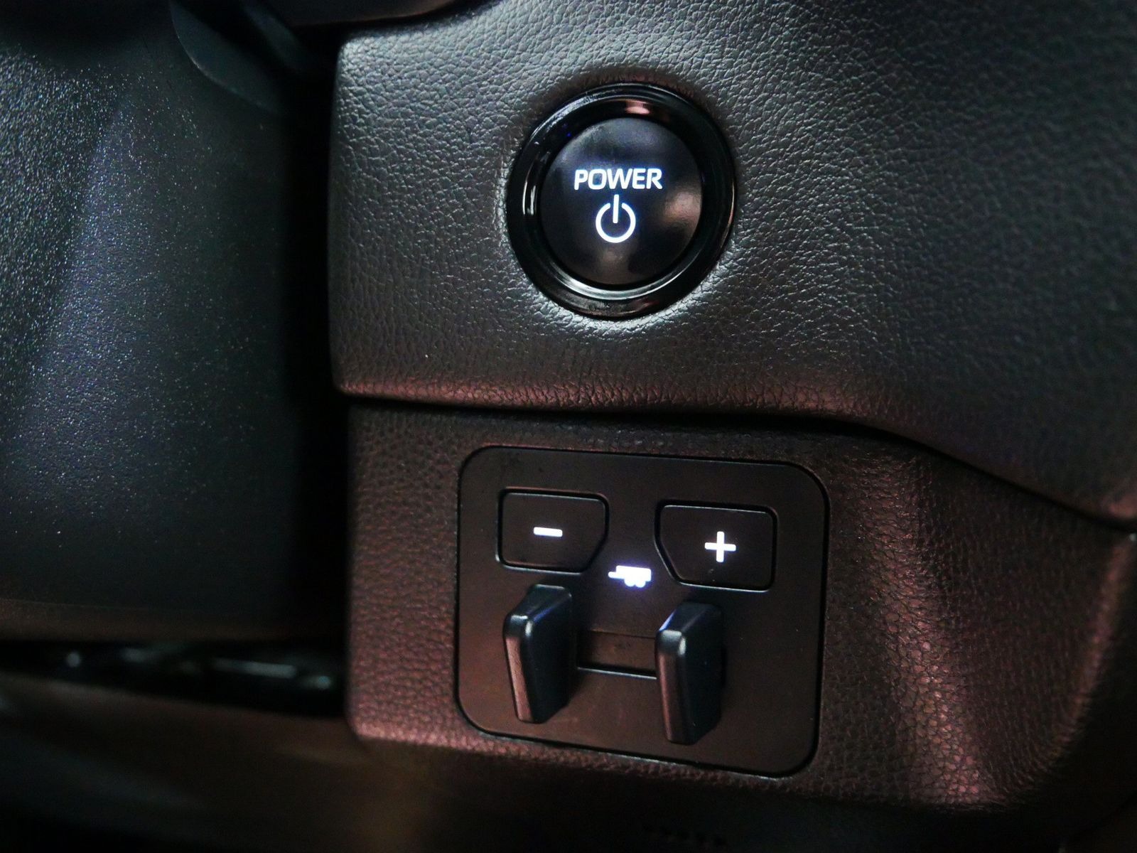 2026 Toyota TUNDRA HYBRID LIMITED 5.5' BED in Saint Joseph, Minnesota - Photo 32