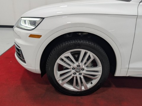 2018 AUDI Q5 2.0T in Saint Joseph, Minnesota - Photo 12