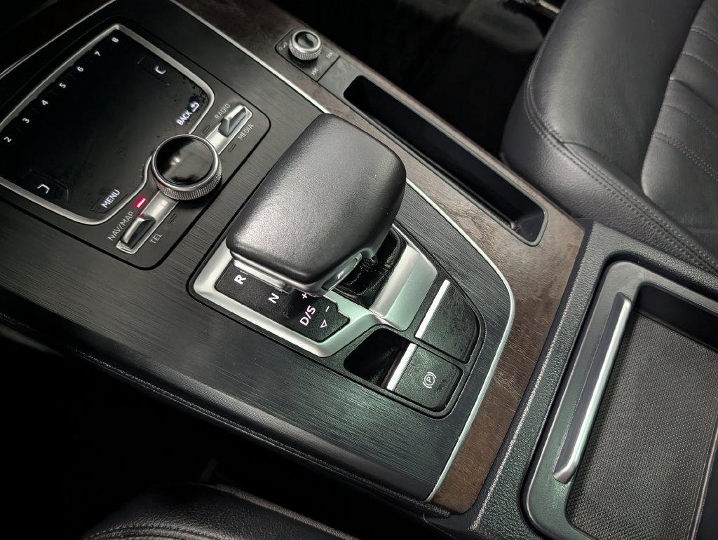 2018 AUDI Q5 2.0T in Saint Joseph, Minnesota - Photo 36