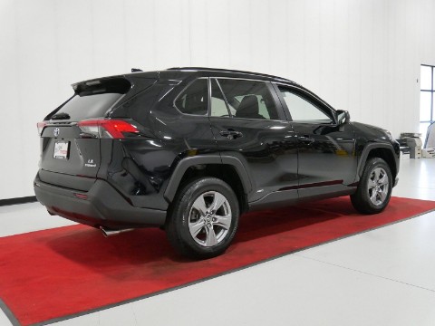 2022 Toyota RAV4 HYBRID LE in Saint Joseph, Minnesota - Photo 7
