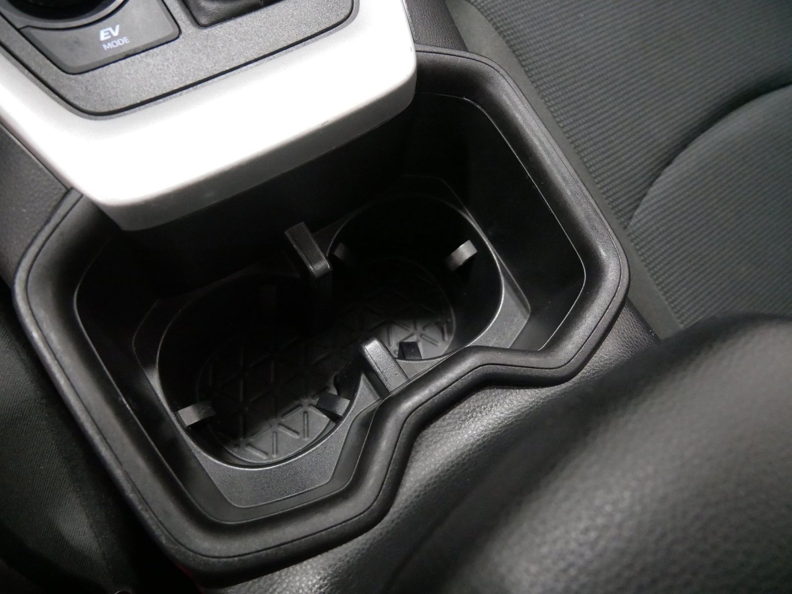 2022 Toyota RAV4 HYBRID LE in Saint Joseph, Minnesota - Photo 36