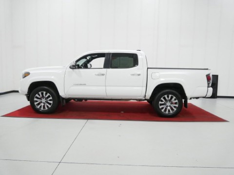 2020 Toyota TACOMA LIMITED 5' BED in Saint Joseph, Minnesota - Photo 11