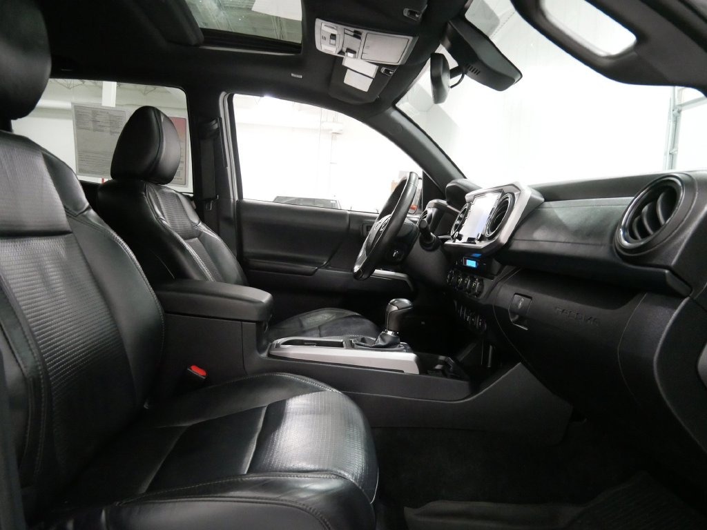 2020 Toyota TACOMA LIMITED 5' BED in Saint Joseph, Minnesota - Photo 30