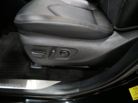 2025 Toyota HIGHLANDER HYBRID PLATINUM in Saint Joseph, Minnesota - Photo 15