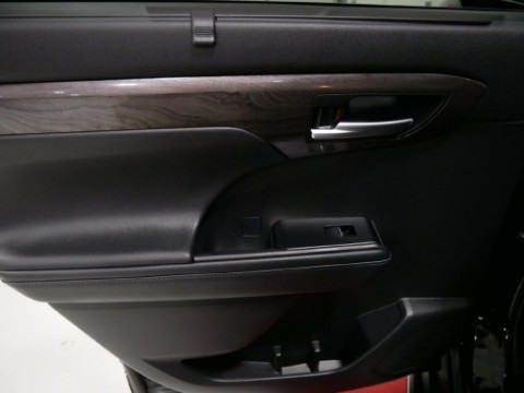 2025 Toyota HIGHLANDER HYBRID PLATINUM in Saint Joseph, Minnesota - Photo 21