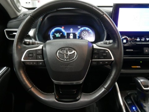 2025 Toyota HIGHLANDER HYBRID PLATINUM in Saint Joseph, Minnesota - Photo 24