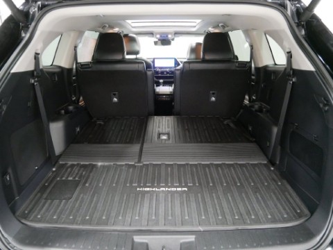 2025 Toyota HIGHLANDER HYBRID PLATINUM in Saint Joseph, Minnesota - Photo 27