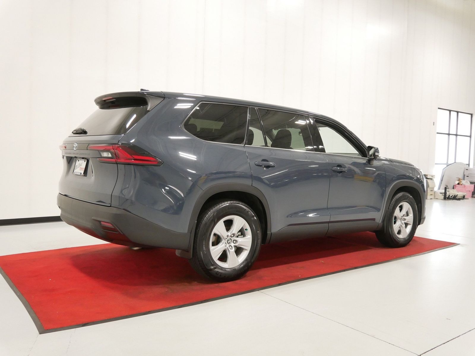 2025 Toyota GRAND HIGHLANDER LE FWD in Saint Joseph, Minnesota - Photo 7