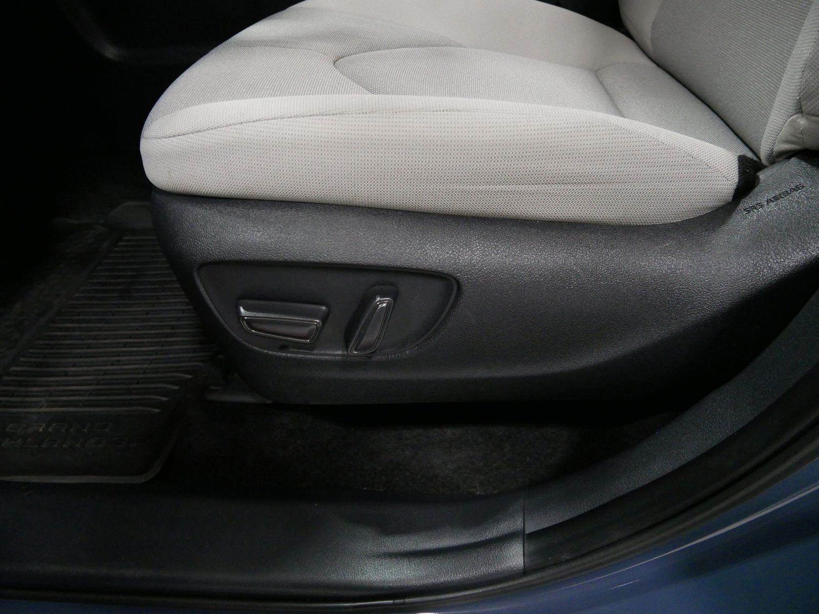 2025 Toyota GRAND HIGHLANDER LE FWD in Saint Joseph, Minnesota - Photo 15
