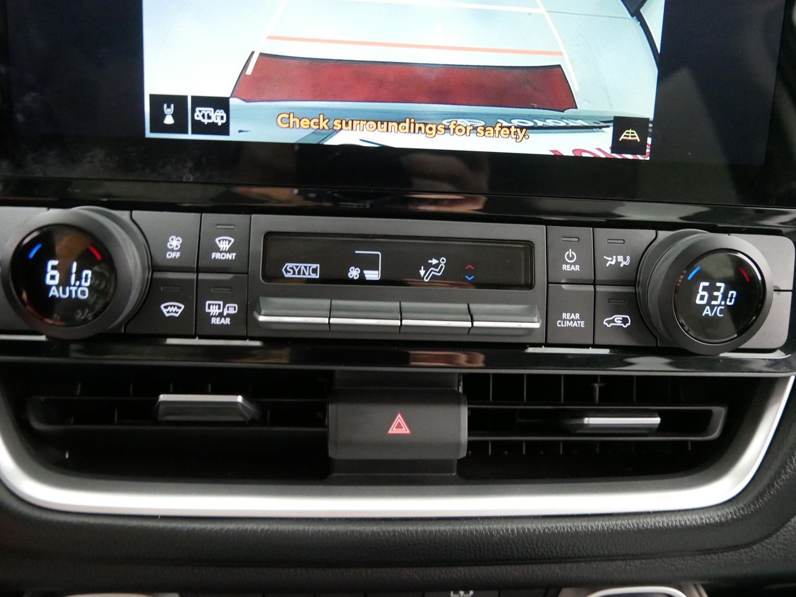 2025 Toyota GRAND HIGHLANDER LE FWD in Saint Joseph, Minnesota - Photo 34
