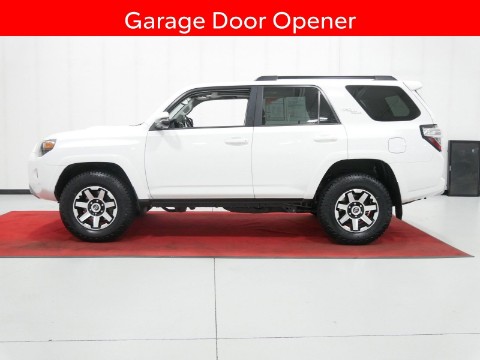 2024 Toyota 4RUNNER TRD OFF-ROAD PREMIUM in Saint Joseph, Minnesota - Photo 11