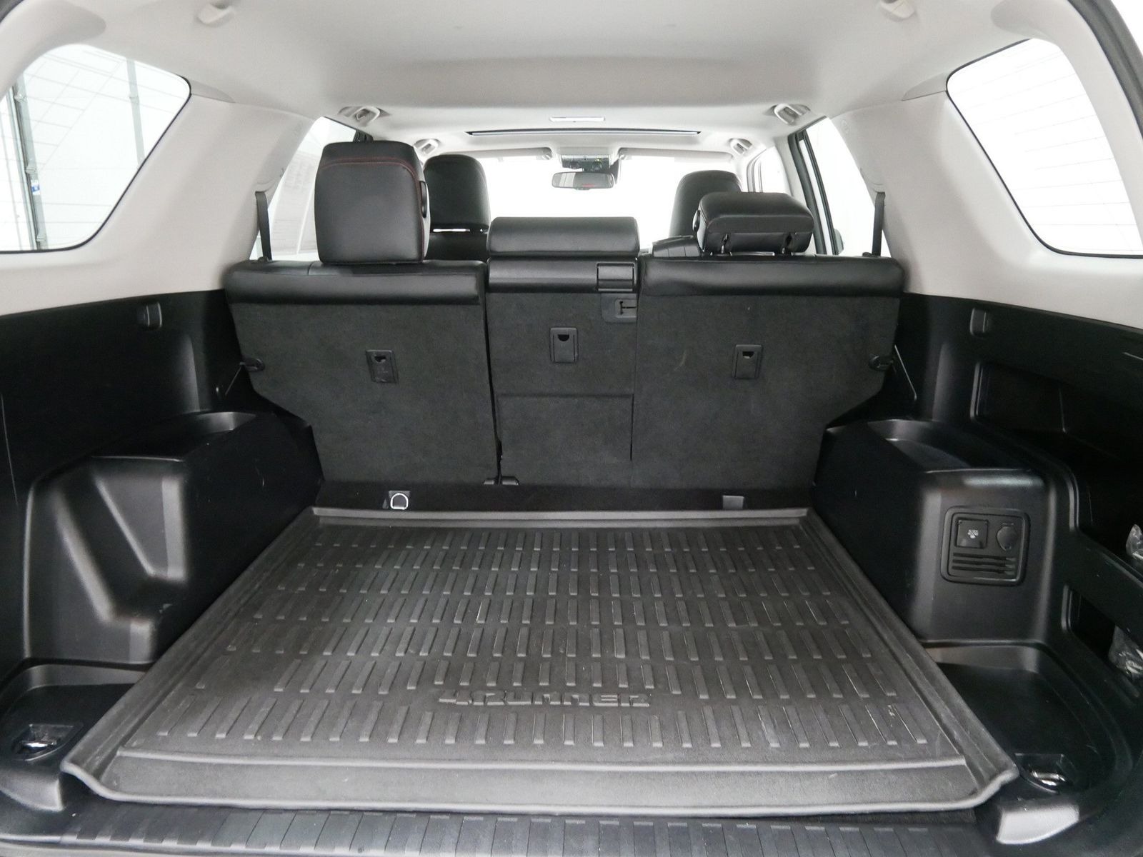 2024 Toyota 4RUNNER TRD OFF-ROAD PREMIUM in Saint Joseph, Minnesota - Photo 27