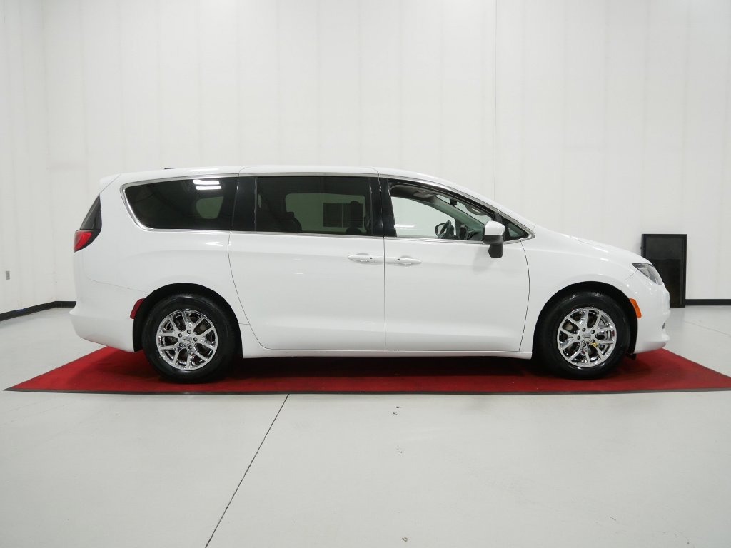 2023 Chrysler VOYAGER LX in Saint Joseph, Minnesota - Photo 5