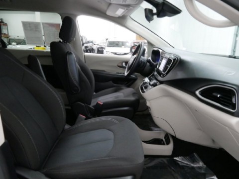 2023 Chrysler VOYAGER LX in Saint Joseph, Minnesota - Photo 29