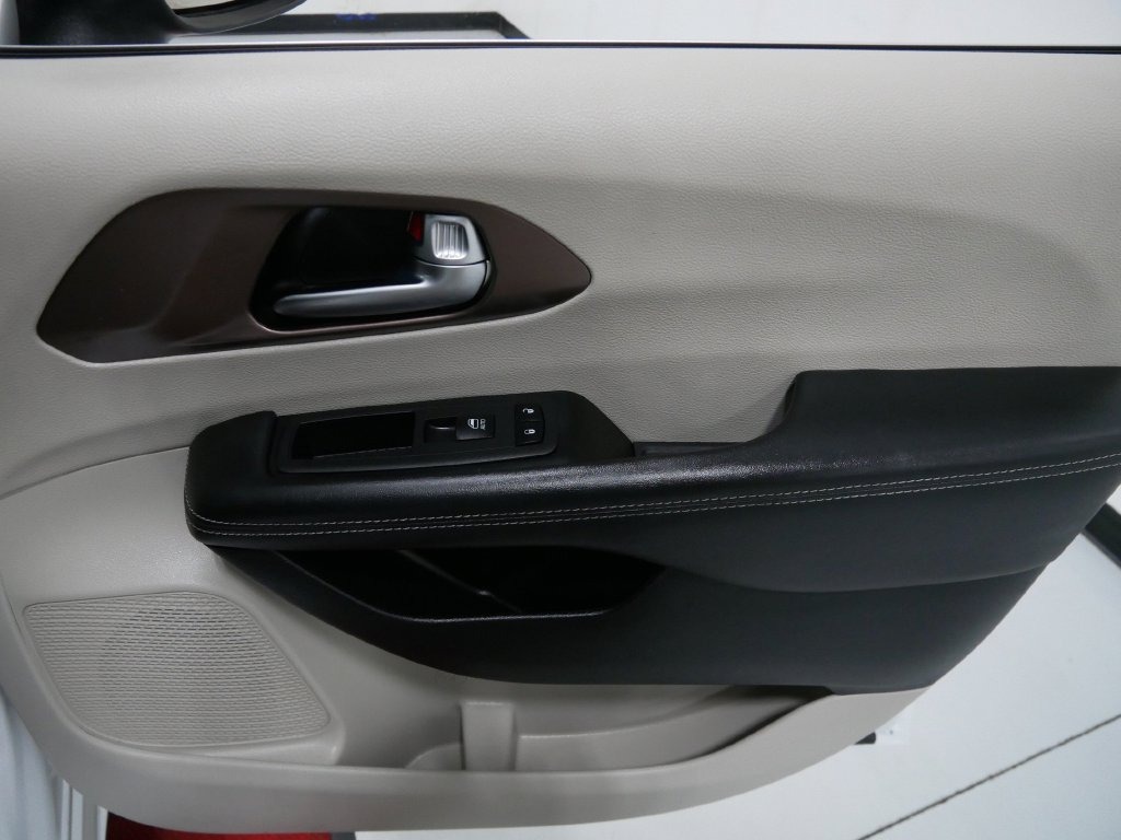 2023 Chrysler VOYAGER LX in Saint Joseph, Minnesota - Photo 30