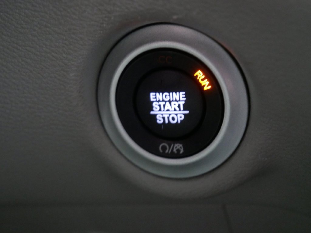 2023 Chrysler VOYAGER LX in Saint Joseph, Minnesota - Photo 32