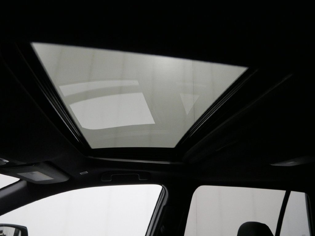 2025 Toyota COROLLA CROSS HYBRID XSE in Saint Joseph, Minnesota - Photo 16