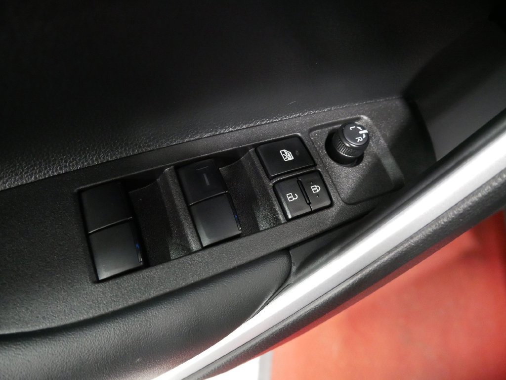 2025 Toyota COROLLA CROSS HYBRID XSE in Saint Joseph, Minnesota - Photo 18