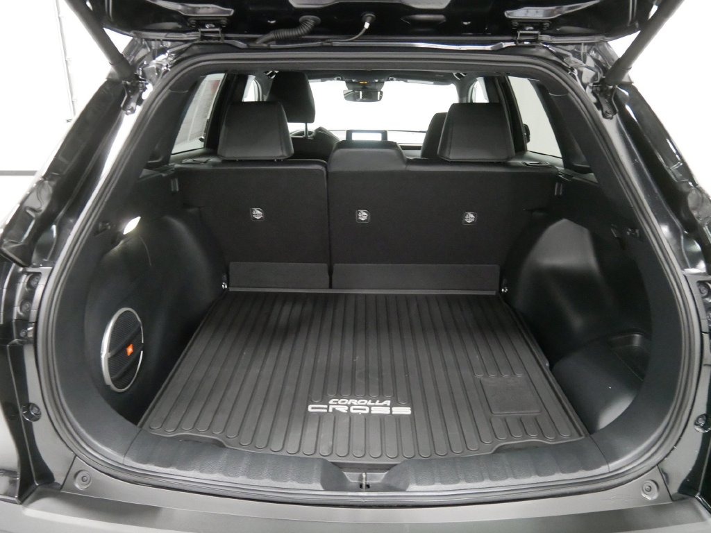 2025 Toyota COROLLA CROSS HYBRID XSE in Saint Joseph, Minnesota - Photo 27